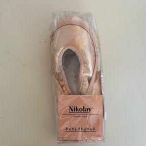 nikolay streampointe pointe shoes